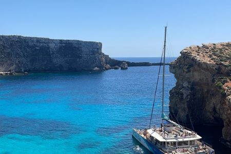 Explore comino island